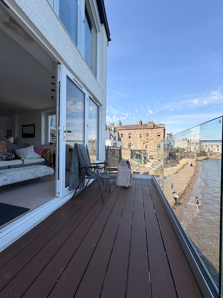 Balcony beside the living room, overlooking South Queensferry's waterfront